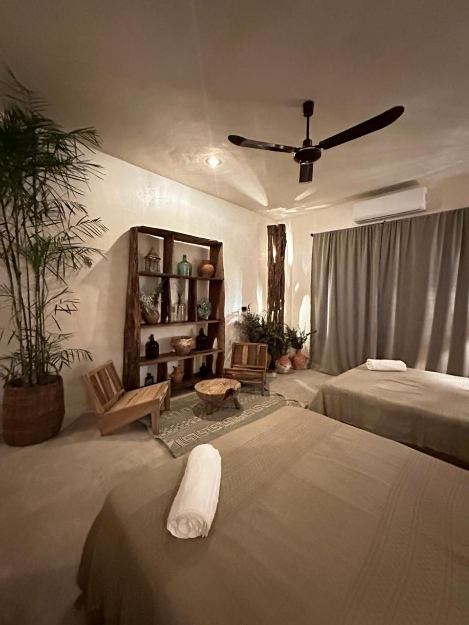 Casa Silice Guesthouse Valladolid  Esterno foto